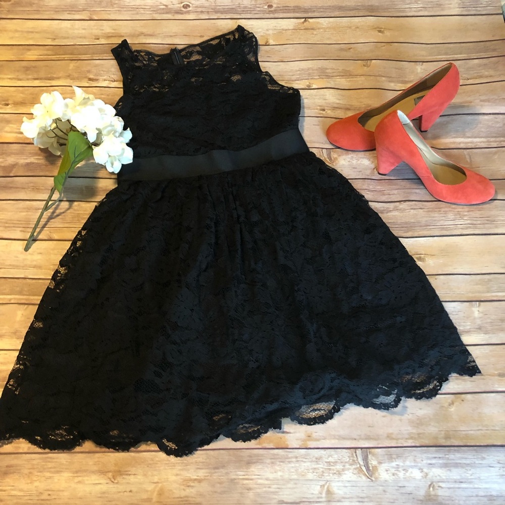 Black lace BB Dakota dress